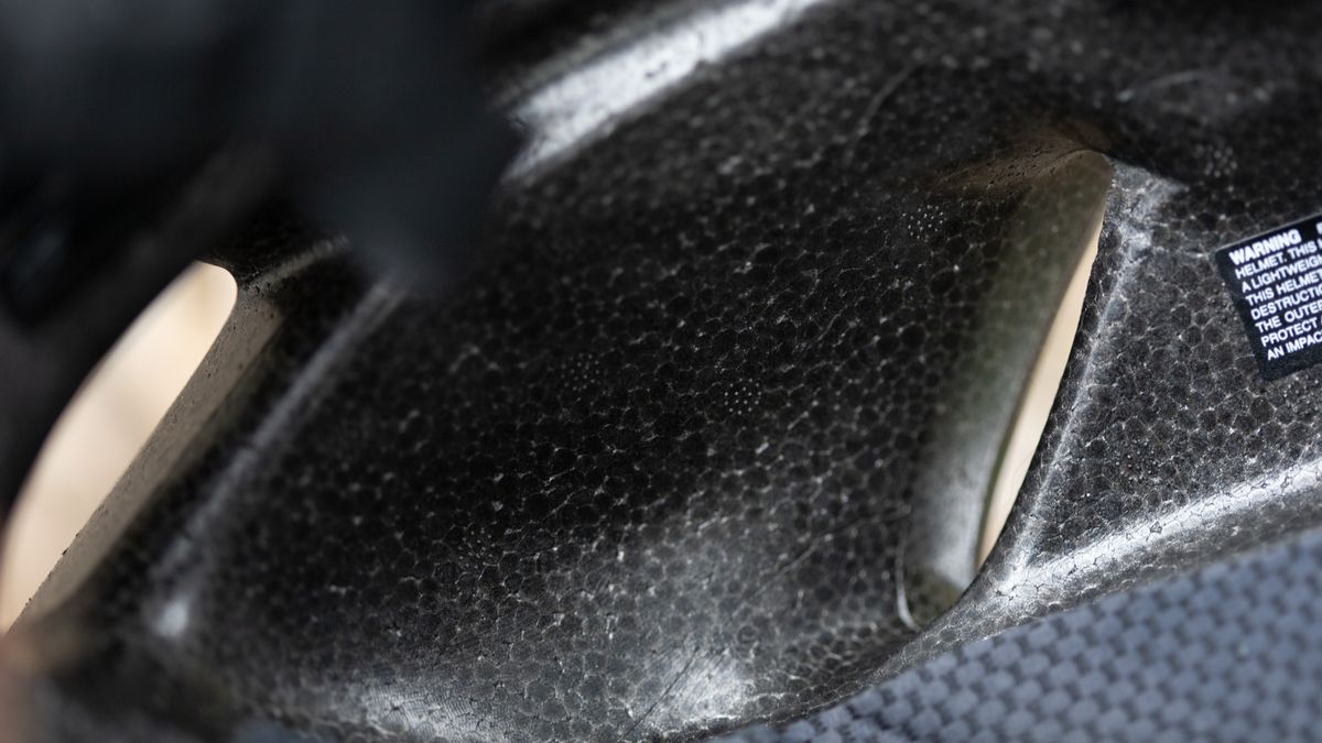 Kask Utopia aero helmet detail of air channeling