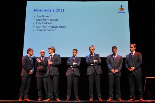 The directeur sportif are presented to the audience