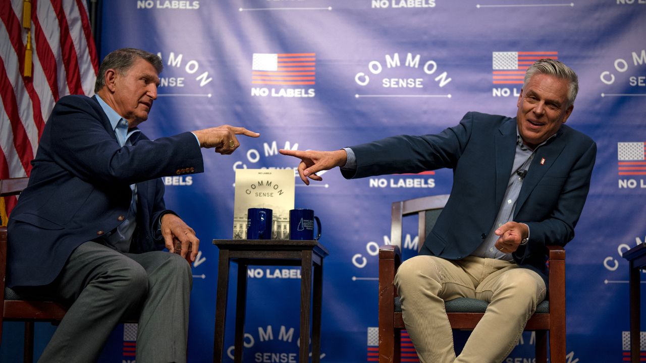 Sen. Joe Manchin (D-W.Va.) and Jon Huntsman (R) at No Labels event