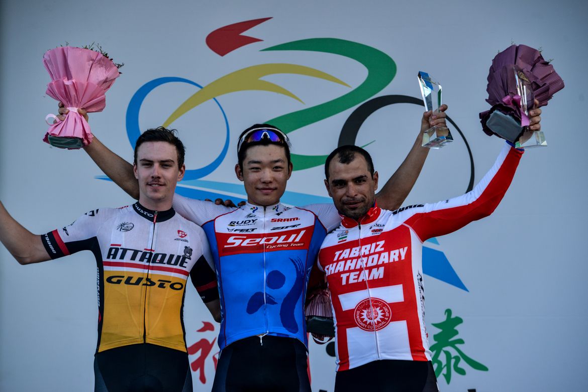 Kim Okcheol, Mehdi Sohrabi and Luke Parker comprise the stage 2 podium at the 2016 Tour of Fuzhou
