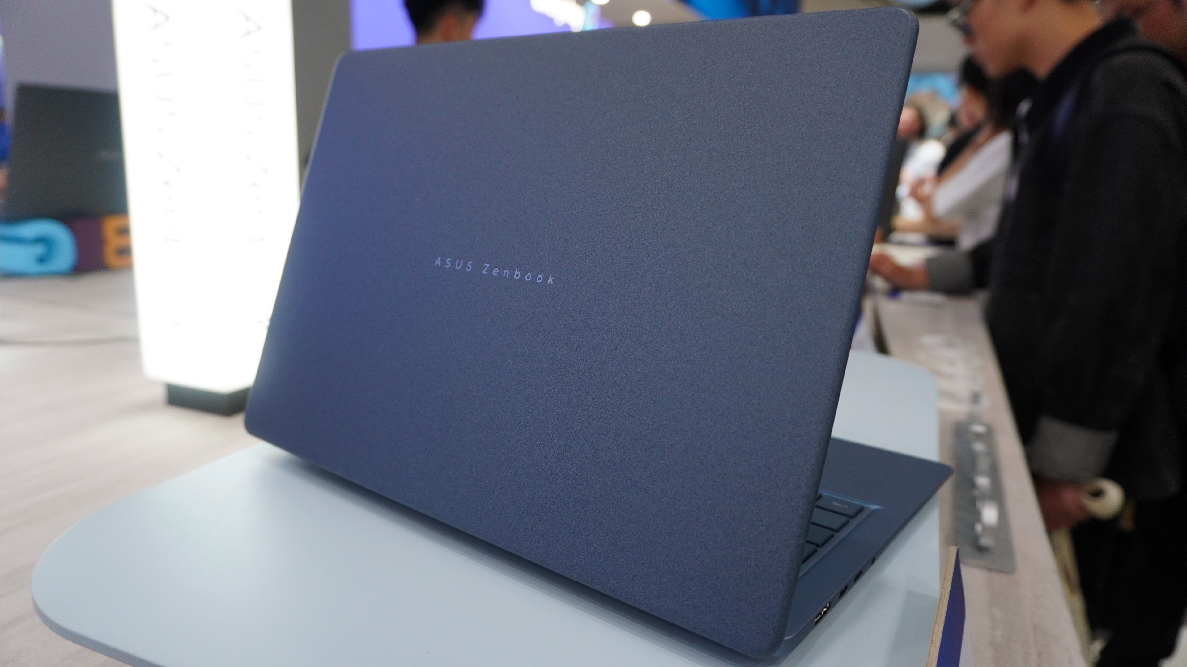 Asus Zenbook 14