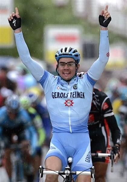Markus Fothen (Gerolsteiner) celebrates