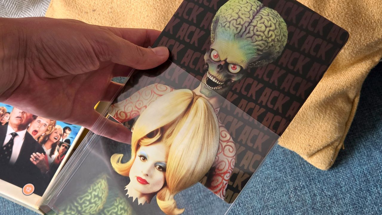 Mars Attacks! 4K Blu-ray and Blu-ray box set, 30th anniversary release