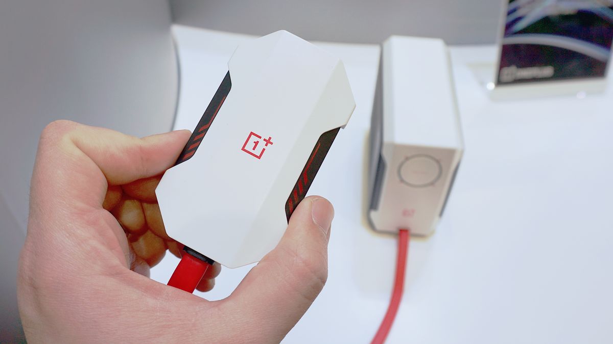 OnePlus 45W Liquid Cooler The Clip back
