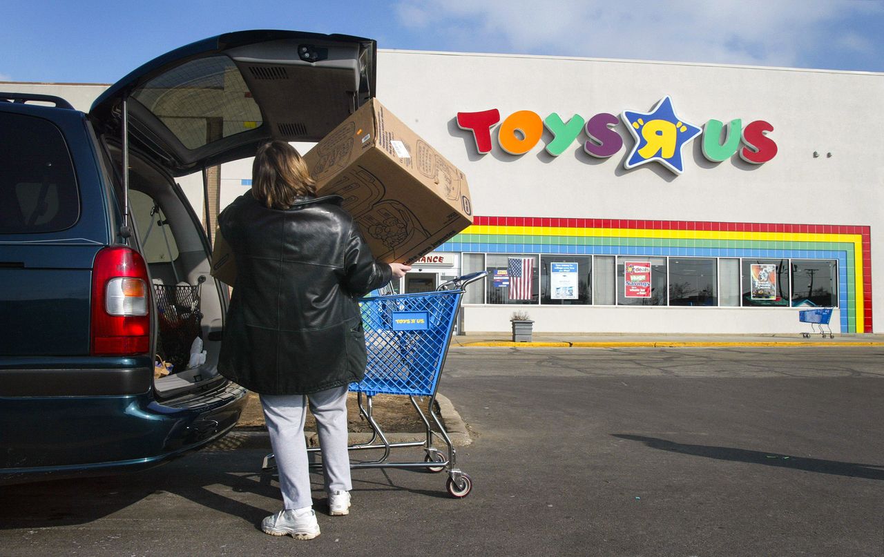 Generosity at Toys R Us. 