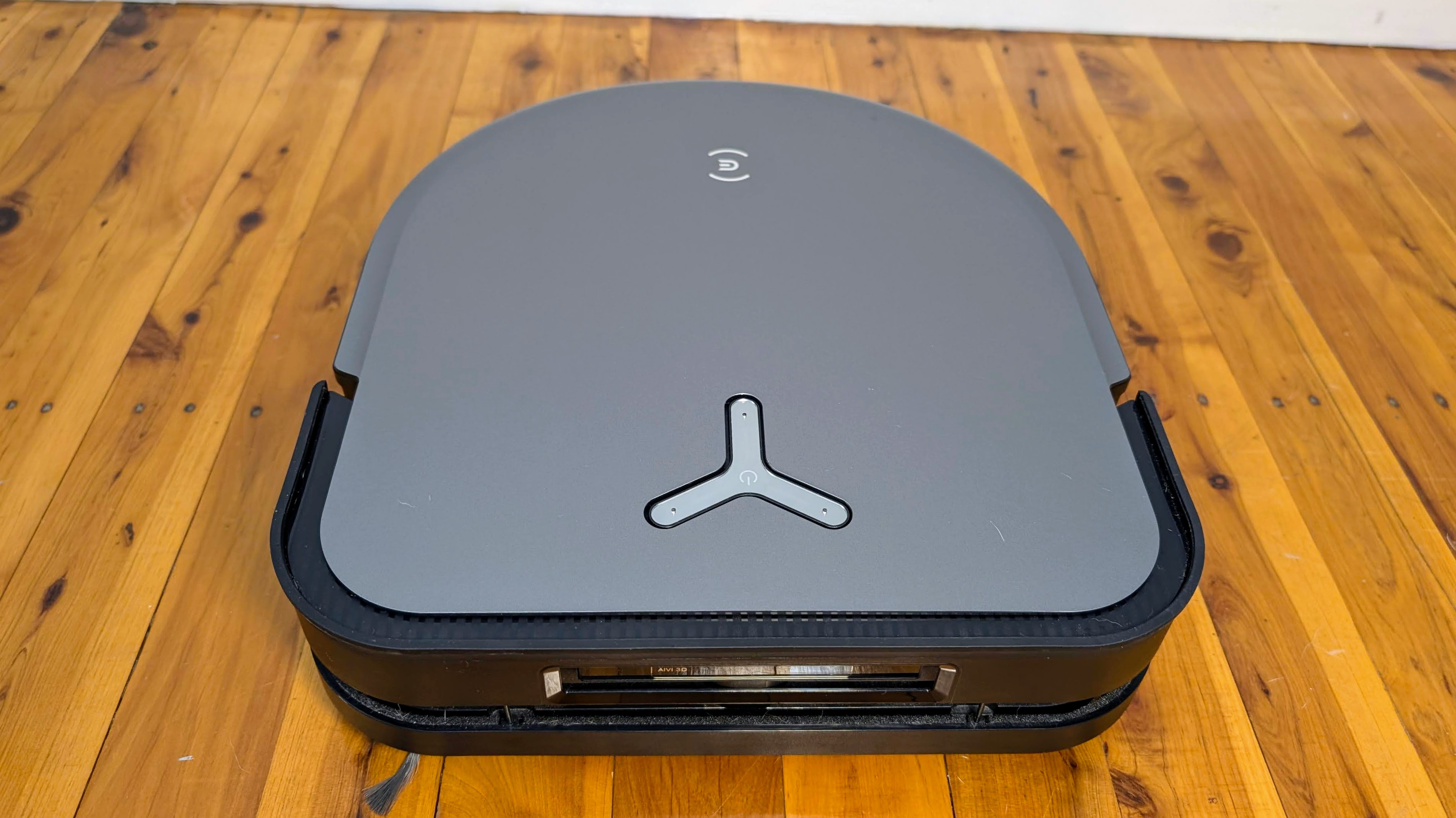 Ecovacs X5 Pro Omni robovac from front