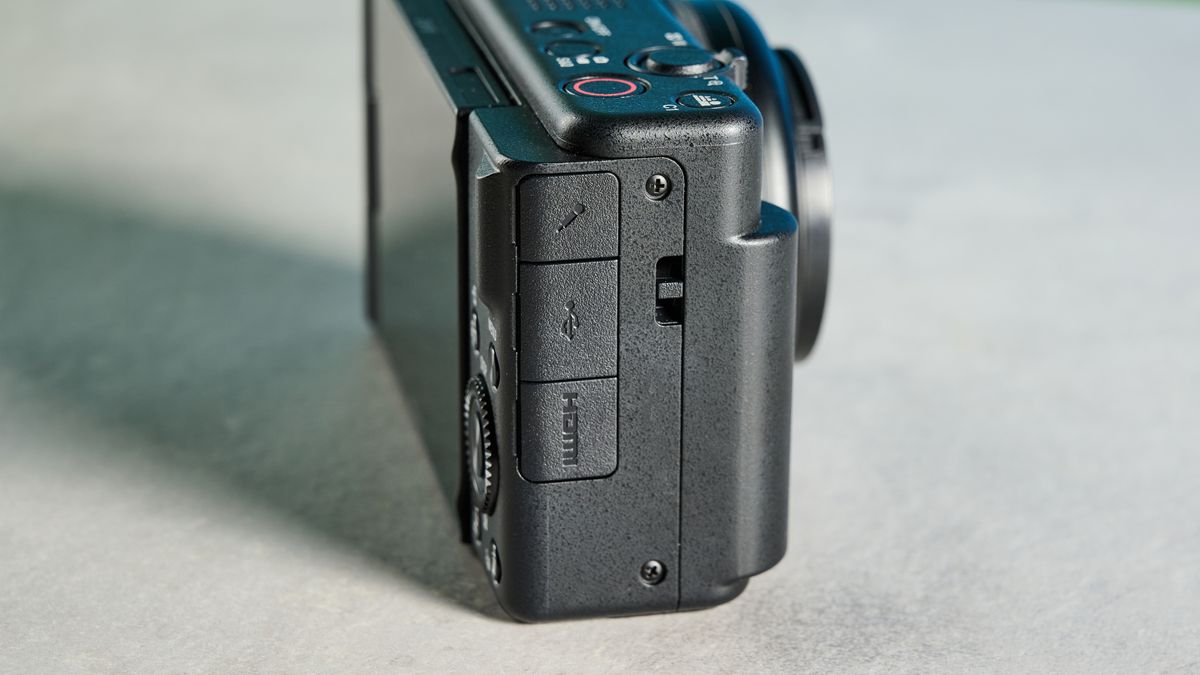 A black Sony ZV-1F compact vlogging camera