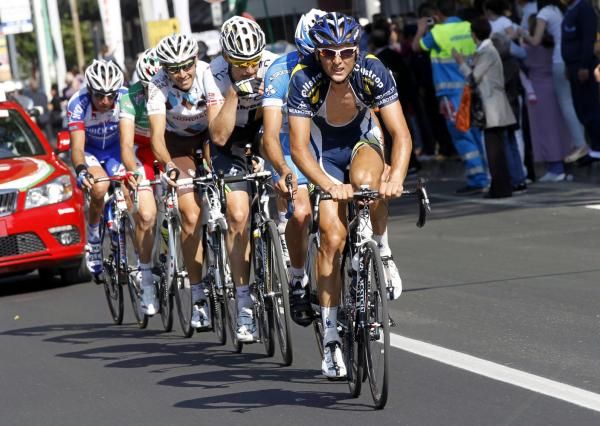 Johnny Hoogerland (Vacansoleil) leads the break on the climb