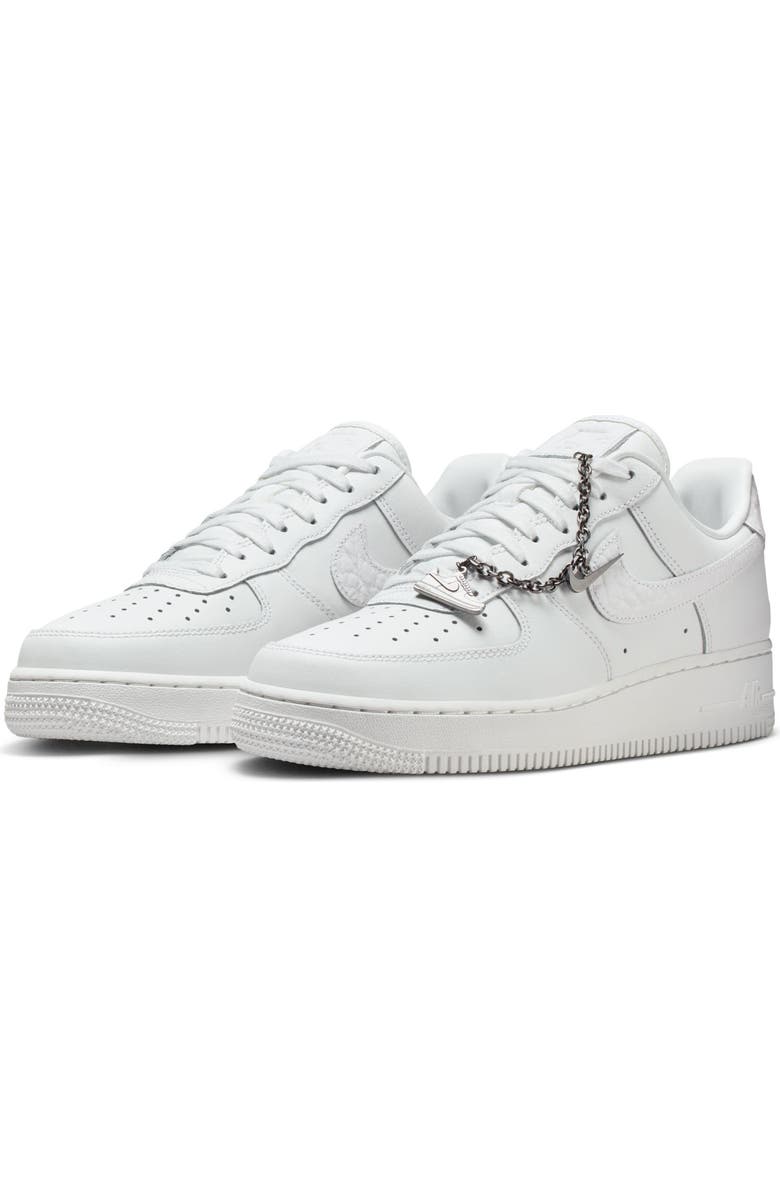 Air Force 1 '07 Low Basketball Sneaker