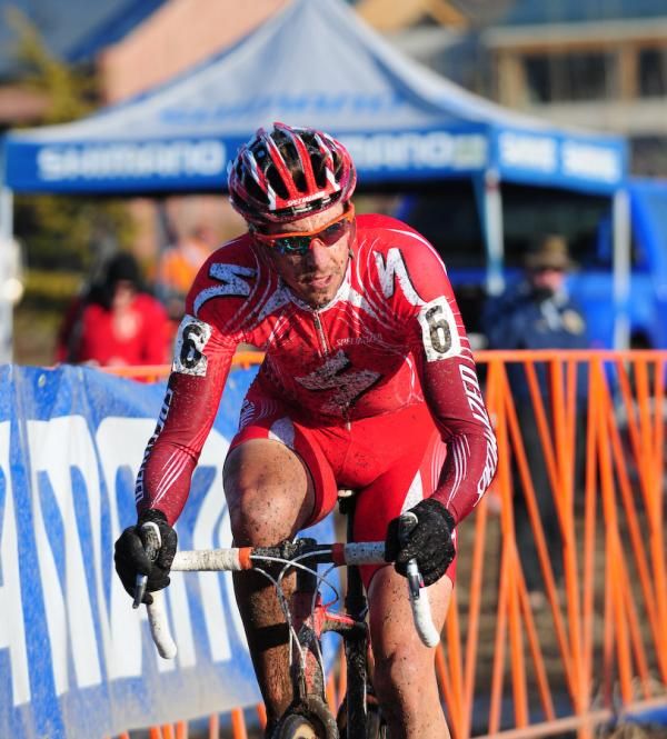 Todd Wells (Specialized) coming by the pits.