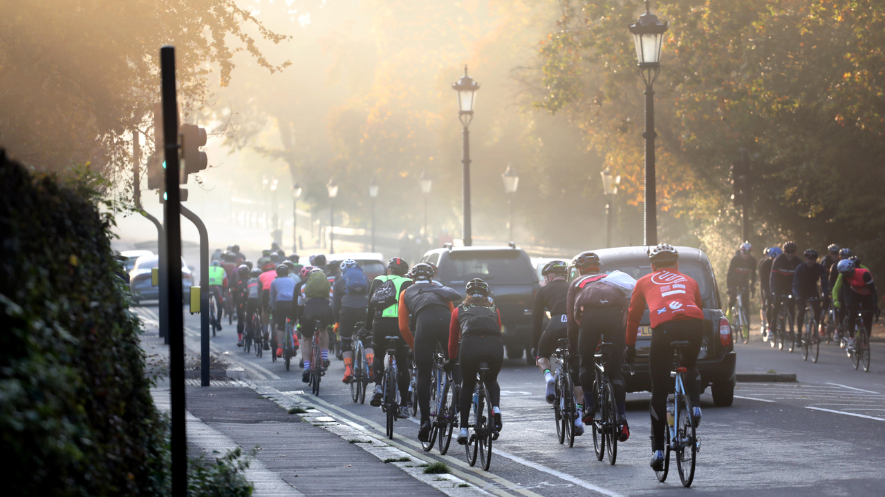 Cyclists training in Regent&#039;s Park