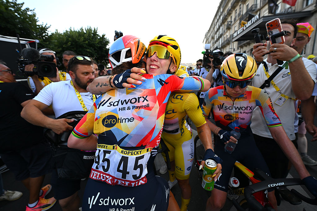 GENEVA, SWITZERLAND - AUGUST 02: Stage winner Lorena Wiebes of Netherlands and Team SD Worx - Protime - Yellow leader jersey and Lotte Kopecky of Belgium react after the 5th Tour de France Femmes 2026, Stage 2 a 147.9km stage from Aigle to Geneva / #UCIWWT / on August 02, 2026 in Geneva, Switzerland. (Photo by Tim de Waele/Getty Images)
