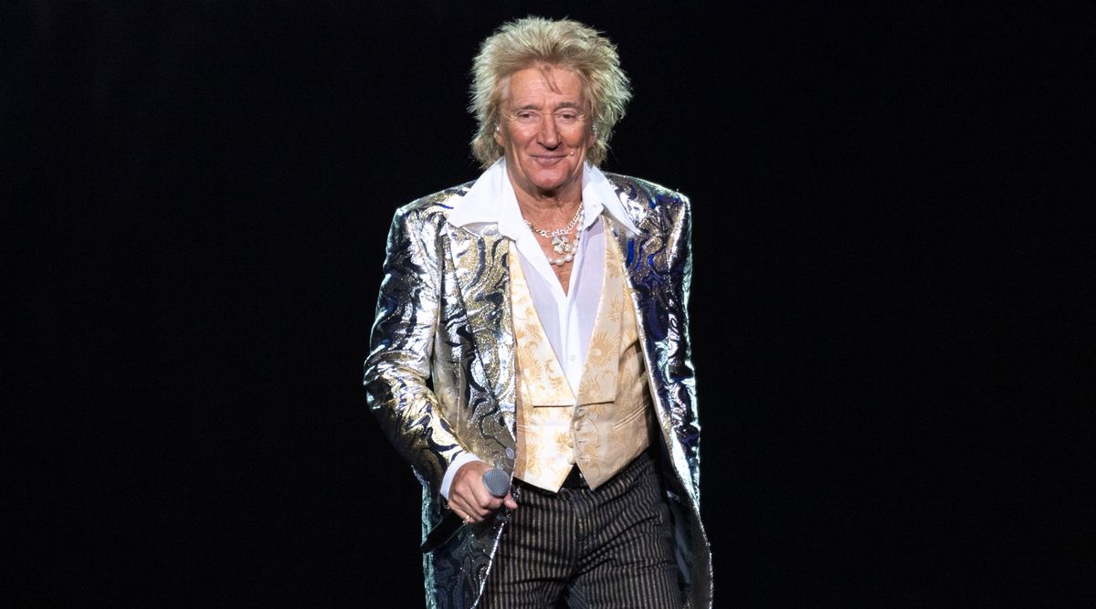 Rod Stewart during a performance on 29 November, 2022 at the OVO Hydro in Glasgow, United Kingdom