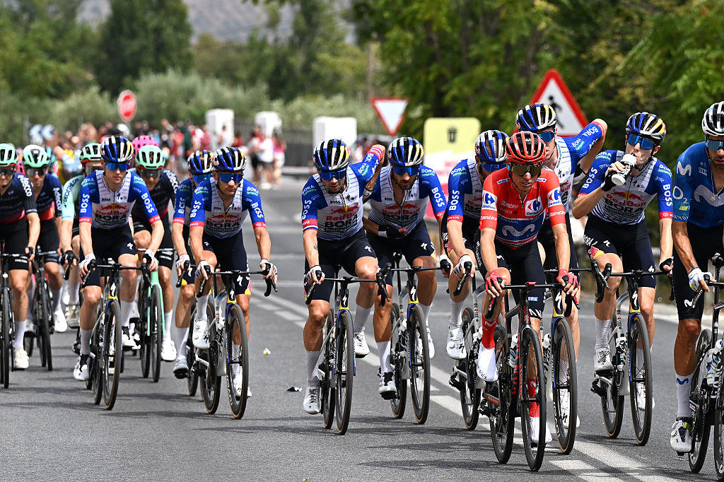 SIERRA DE LA PANDERA, SPAIN - SEPTEMBER 05: (L-R) Primoz Roglic of Slovenia and Team Red Bull - BORA - hansgrohe and Enric Mas of Spain and Movistar Team - Red Leader Jersey compete during the La Vuelta - 81st Tour of Spain 2026, Stage 14 a 154.5km stage from Jaen to Sierra de la Pandera 1816m / #UCIWT / on September 05, 2026 in Sierra de la Pandera, Spain. (Photo by Tim de Waele/Getty Images)