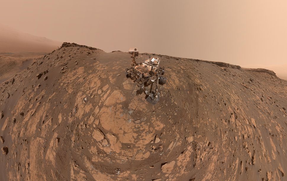 NASA needs your help teaching its Curiosity rover how to drive on Mars