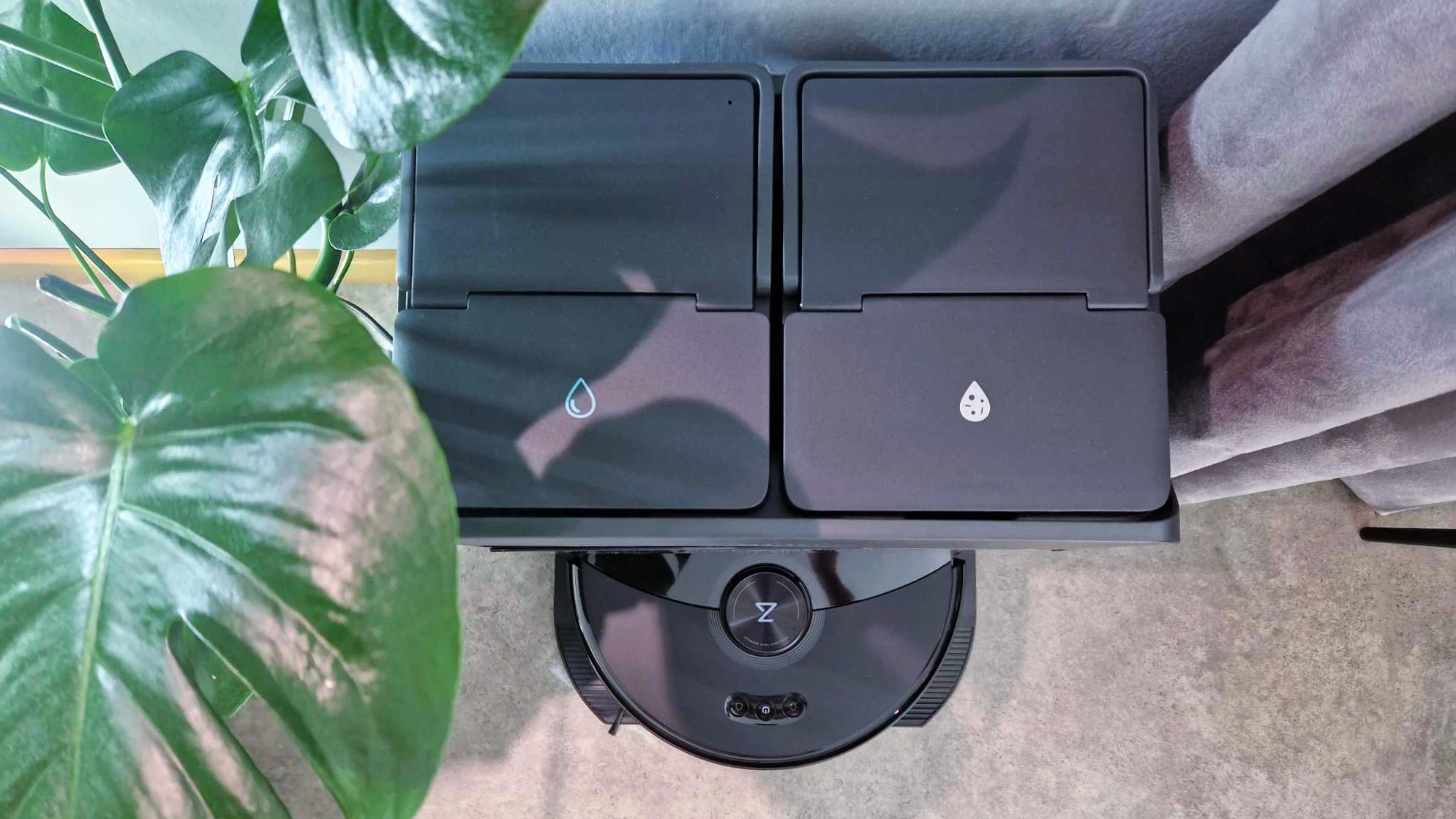 Roborock S8 MaxV Ultra latausasemassa