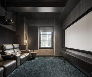 Trevor Noah's Penthouse – Darkened cinema room