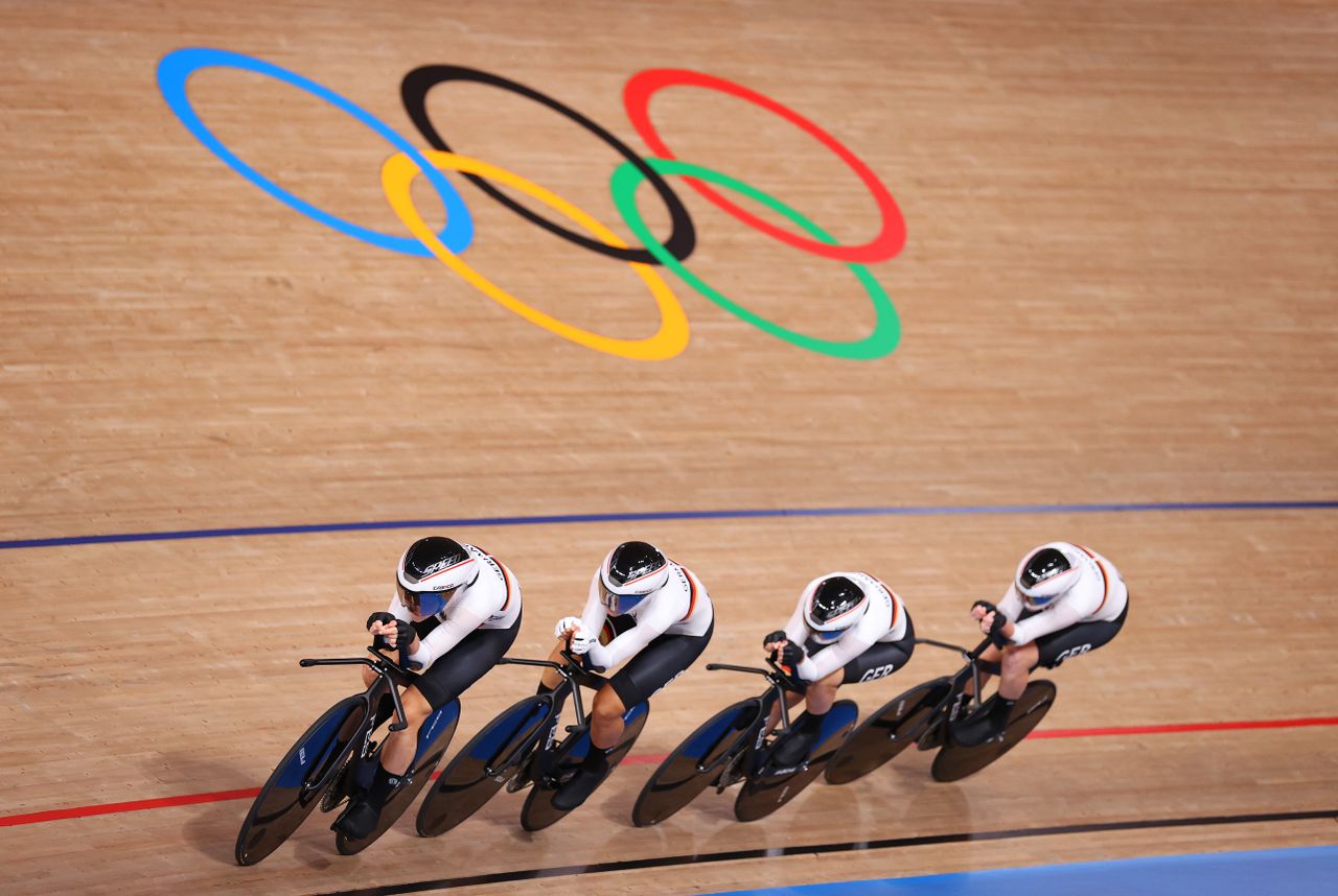 Germany break the world record in the women's team pursuit qualifying at the Tokyo Olympics.