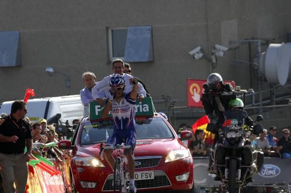 Joaquin Rodriguez (Katusha) takes the win.