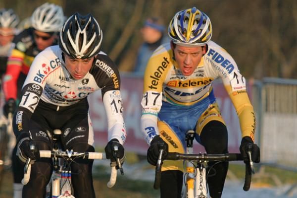 Radomir Simunek Jr. (BKCP - Powerplus) and Tom Meeusen (Telenet - Fidea) at the head of the race.