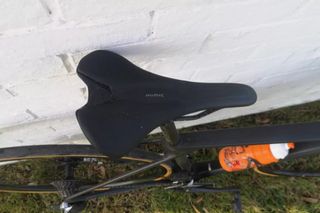 Image shows a Specialized Romin Evo Pro Mimic saddle.