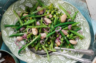 Healthy lunch ideas, Slimming World’s mixed summer bean salad