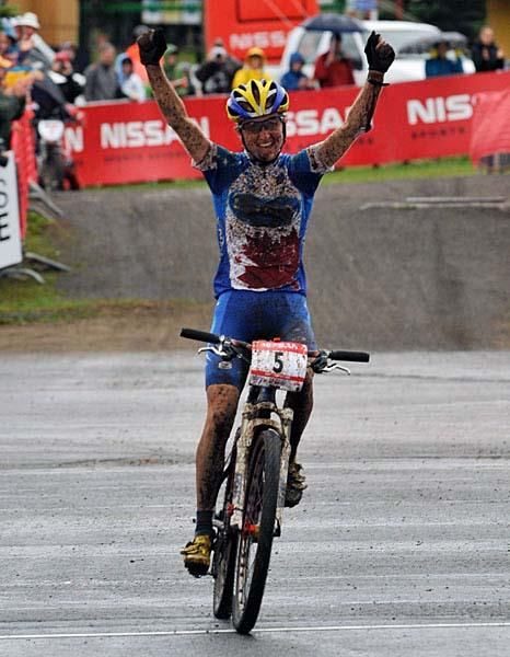 Catharine Pendrel (Luna) wins her second career World Cup.