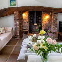 The Square, TattenhallDistance to Bolesworth:booking.com