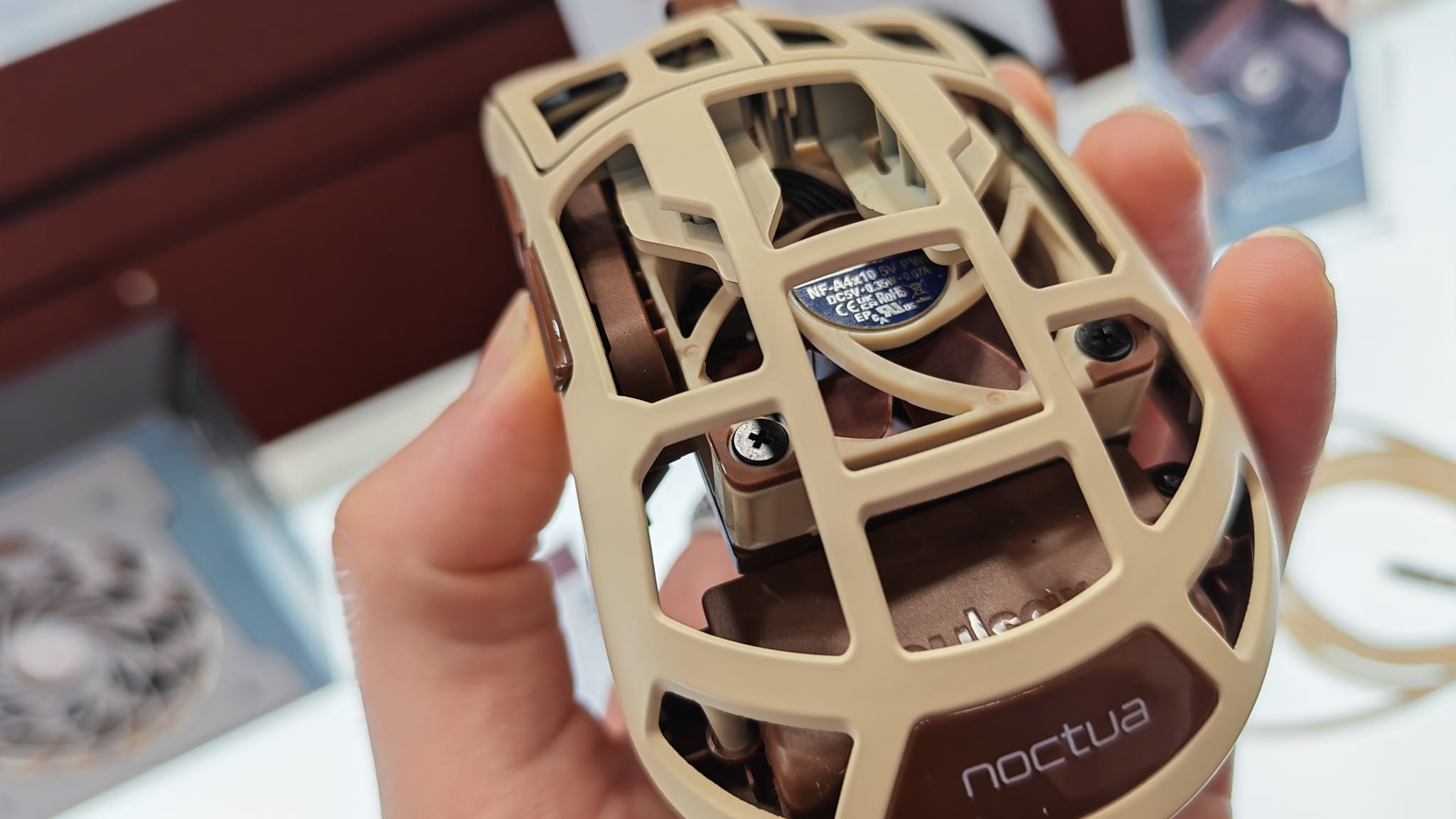 A closer look at the fan inside the Pulsar Feinmann F01 Noctua Edition
