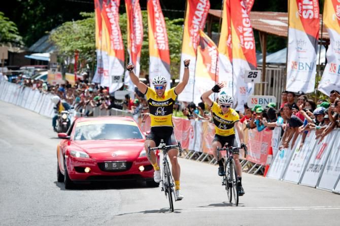 The combi from Budget Forklifts, Jacob Kauffmann and Karl Evans took the stage win at stage2 Tour de Singkarak 2013