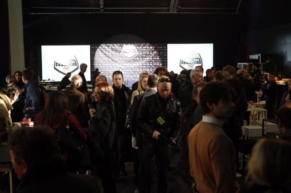 The media and sponsors gather for the team presentation