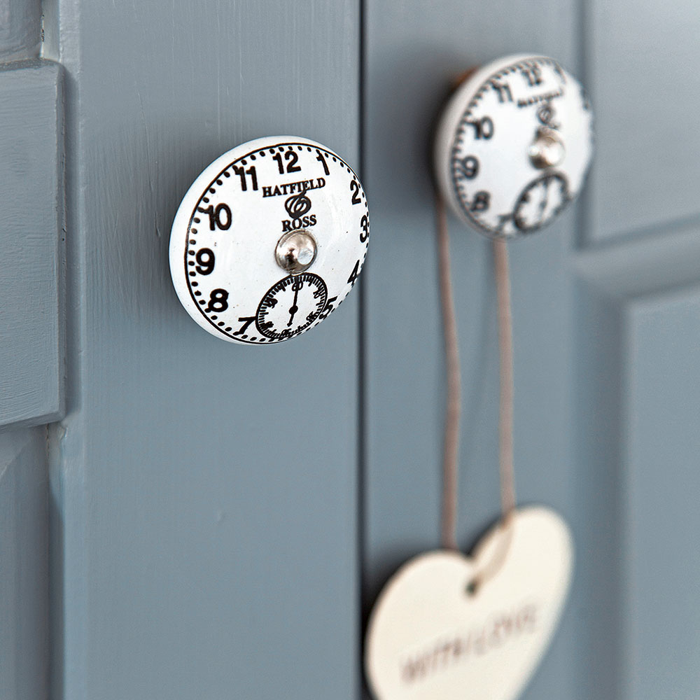 door with knob and rope with heart