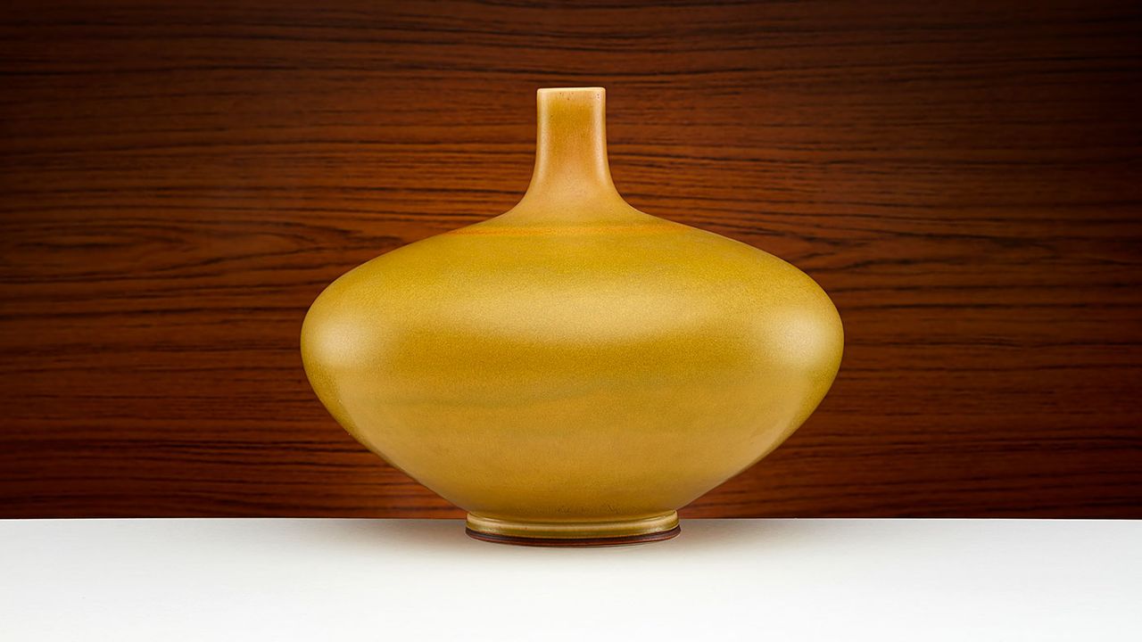 lt-berndt-friberg-vase.jpg