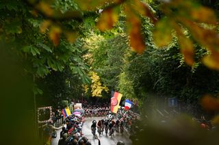 Tough weather conditions in the women's elite road race at the worlds in Zurich 2024