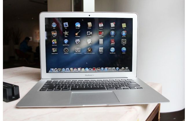 MacBook Air 2013 Review - 13 Inch - New MacBook Air Benchmarks | Laptop Mag