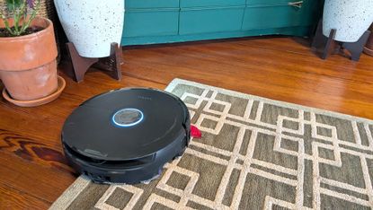 Narwal Flow 2 robot vacuum moving from hard floor to carpet