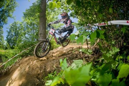 Andrew Neethling (Trek World Racing) on his way to winning the US Open Downhill.