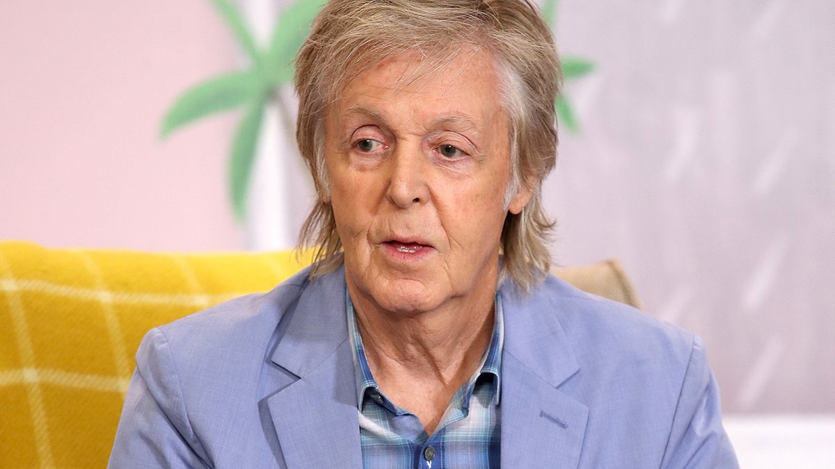 Paul McCartney pays tribute to Rubber Soul photographer Robert Freeman ...