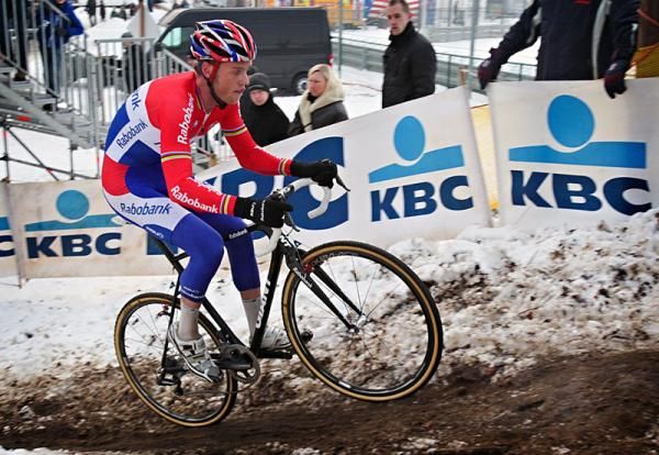 Dutch champion Lars Boom (Rabobank) powers up an incline.