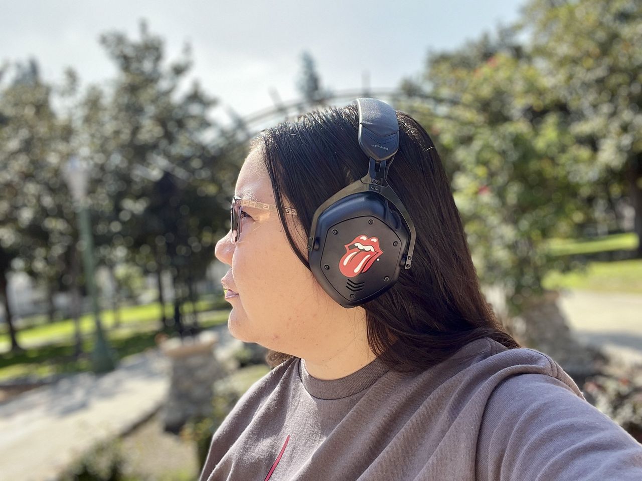 V Moda Crossfade 2 Wireless Rolling Stones Christine Wear Side