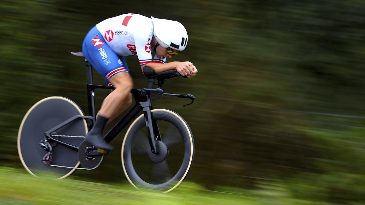 Alex Dowsett blacked out time trial bike