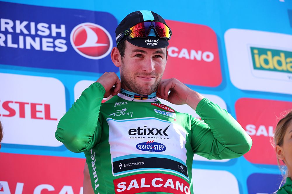 Mark Cavendish (Etixx-QuickStep) on the podium