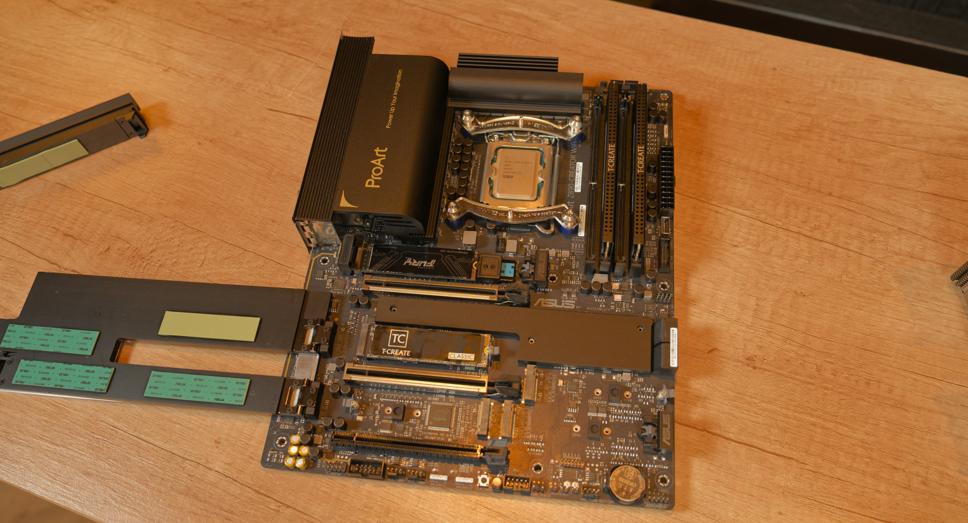 Antec Flux Pro Noctua-Edition