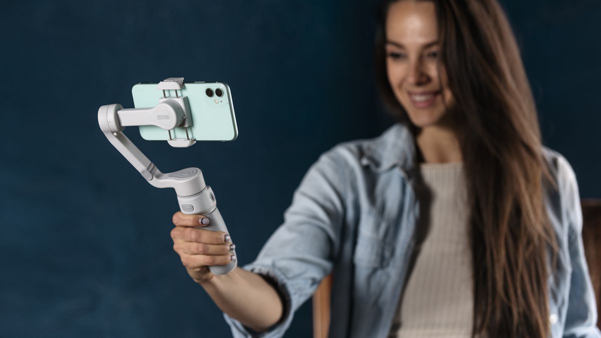 The best smartphone gimbals for iPhones and Android phones in 2023