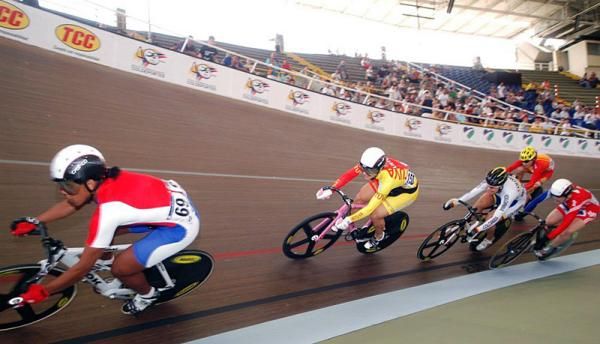 Action in a women's keirin qualifying heat.