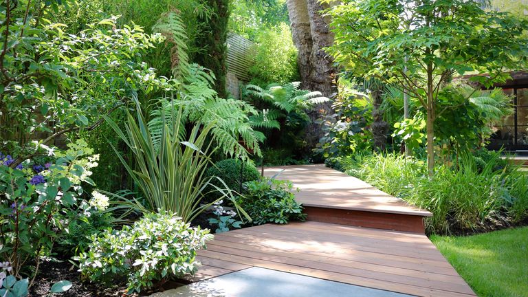 Garden Path Ideas 15 Ways To Get Creative With Walkways Gardeningetc