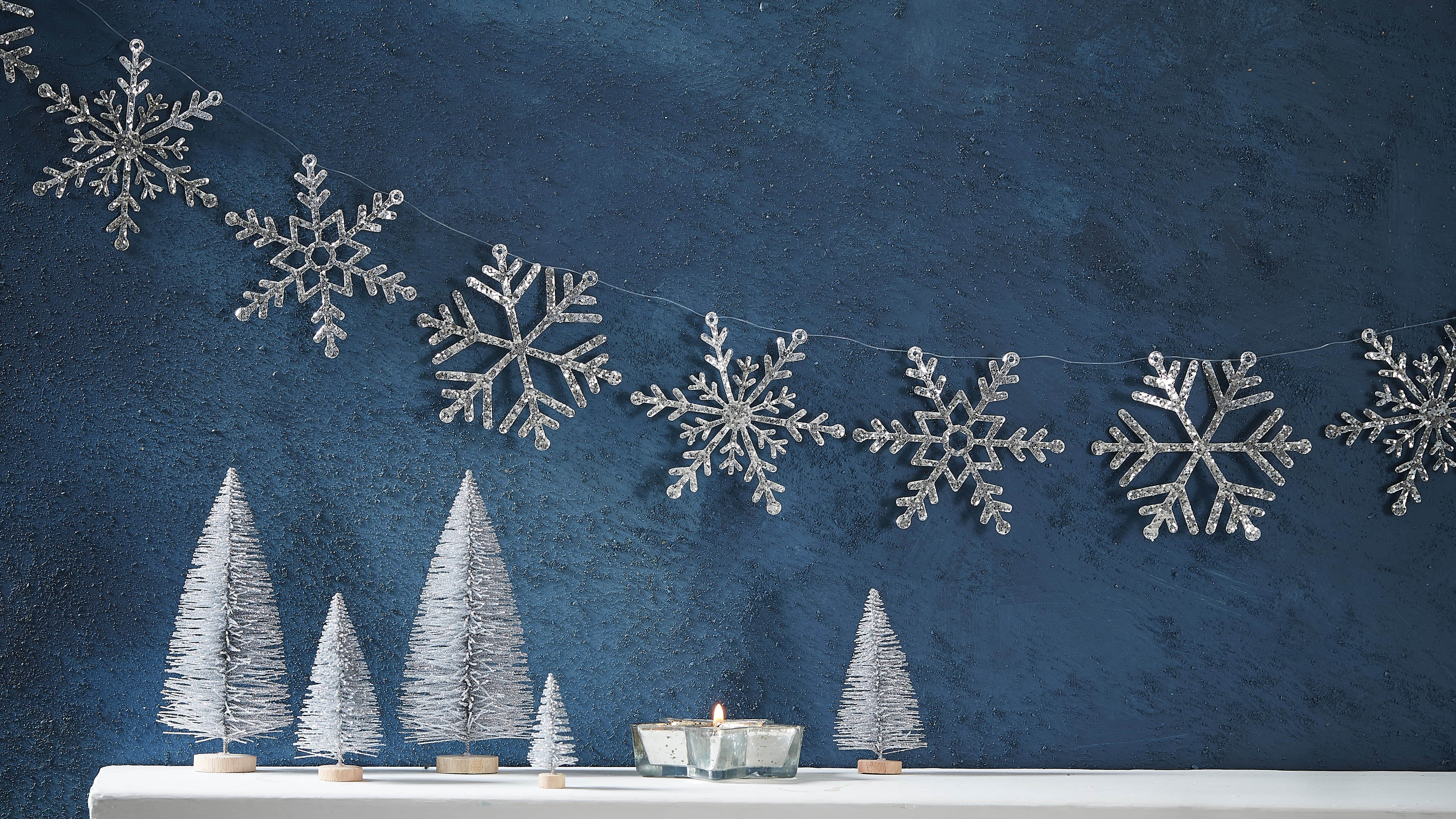 Snowflakes for Christmas decoration, Glitter paper snowflake