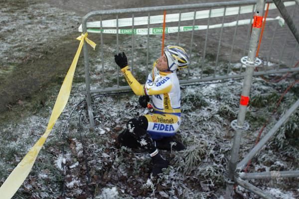Bart Wellens (Telenet-Fidea) suffered a horrendous crash in Geiten