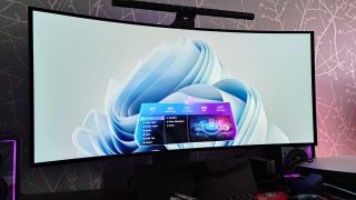 OSD and desktop on LG 39GX950B-B