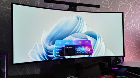 OSD and desktop on LG 39GX950B-B